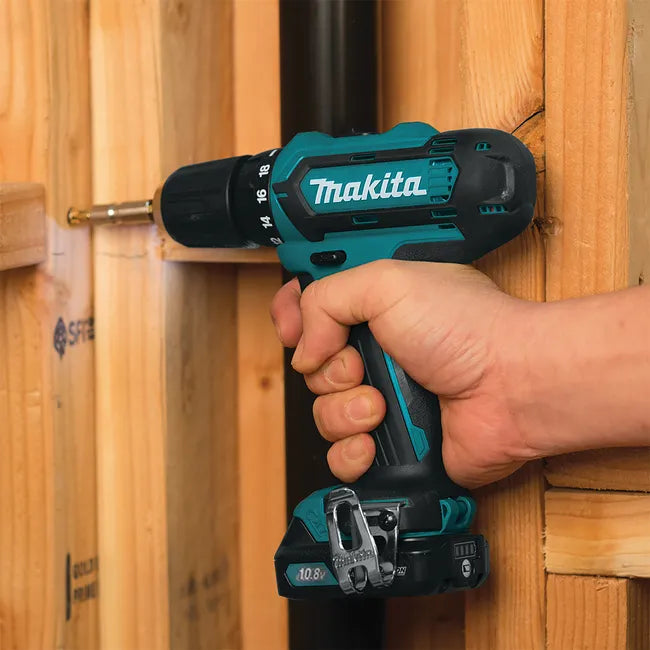 Taladro Makita a batería 24v "Maletín con Accesorios"